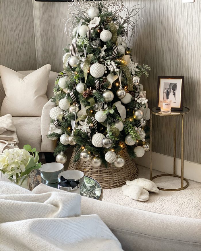 Grey & Buff Rattan Christmas Tree Skirt