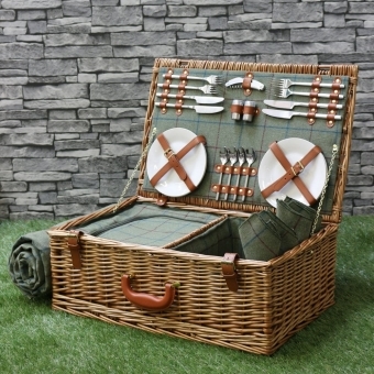 Wicker Picnic Hamper Basket For 4 - Luxury Tweed